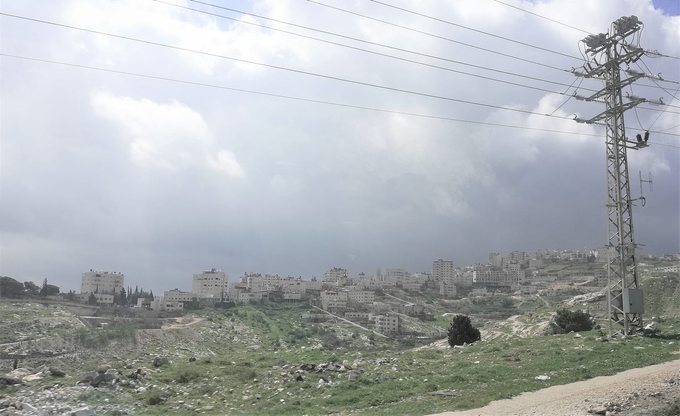 Can blended-finance approaches fund distributed infrastructure in conflict zones?